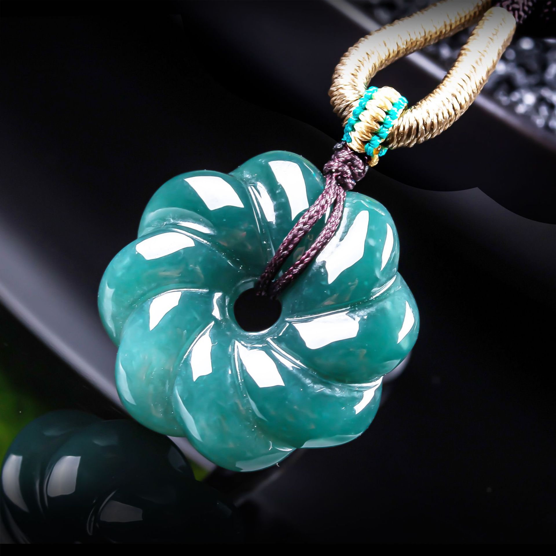 Natural Burmese Jadeite Flower - Jewelry & Watches Vitopoulos Reviews recension och pris