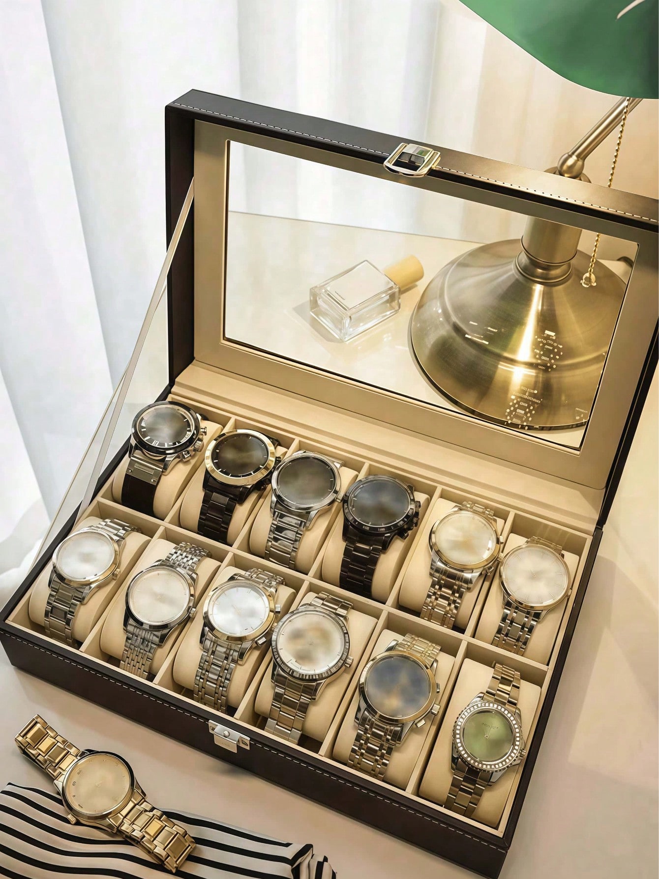 Leather Watch Box with Lock, L - High Jewelry Watches recension och pris