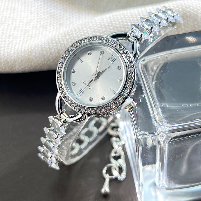 UTHAI CQ383 Fashionable Women  - Jewelry Diamond Watches recension och pris
